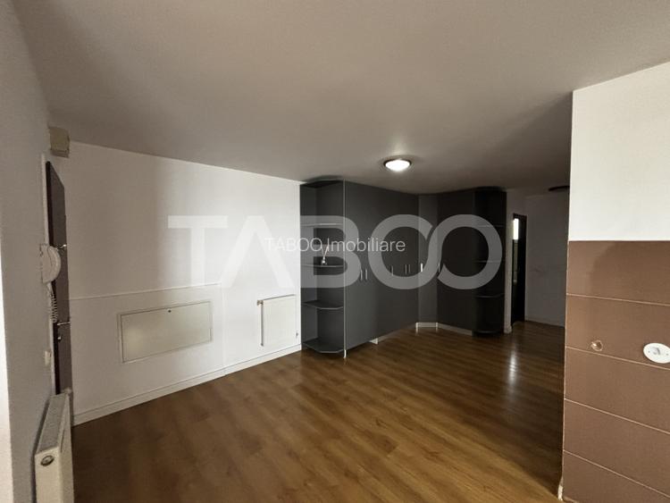 Apartament de vanzare 3 camere 82 mp + doua balcoane Zona Rahovei - 8