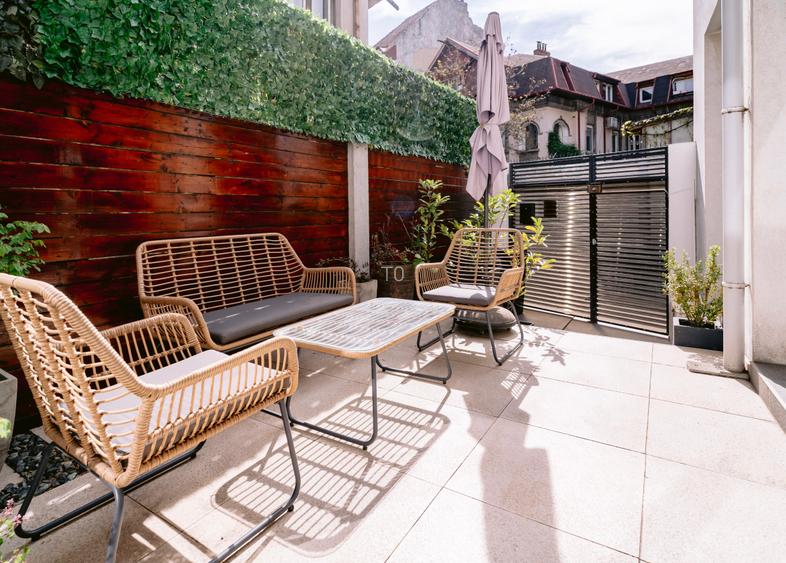 CASA DEOSEBITA IN ZONA REZIDENTIALA - PLANTELOR - MANTULEASA - ARMENEASCA - 3