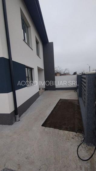 Casa tip duplex Agigea zona Primarie toate utilitatile - 4