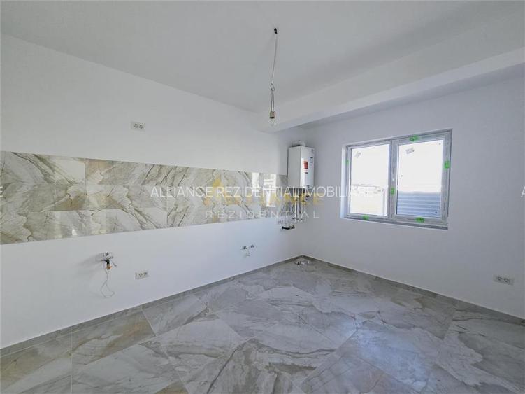 Vila tip duplex - 4 camere - 2 bai - pod - beci - 4