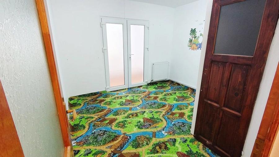Apartament 3 camere, 70 mp , parter inalt/ 4E, zona U.T.C.N.,Zorilor