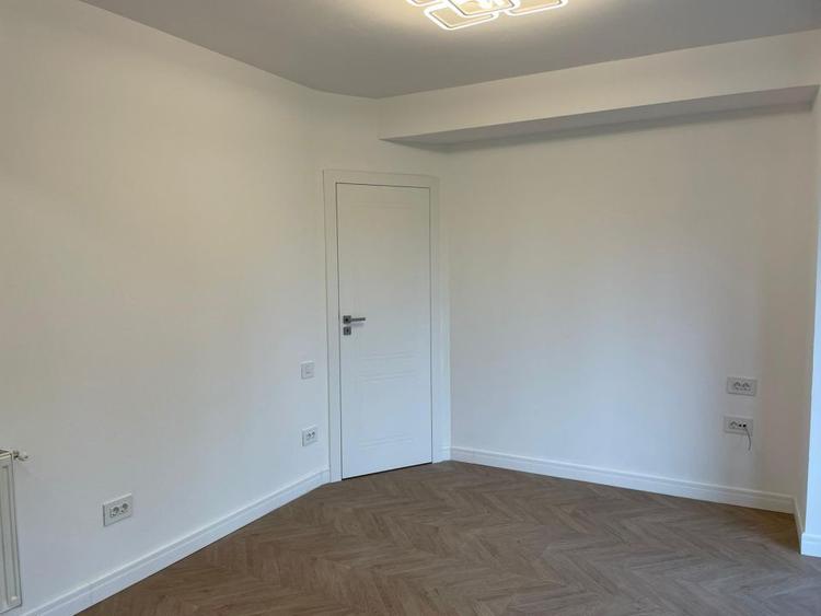 Apartament 4 camere-decomandat-zona Arcul de Triumf