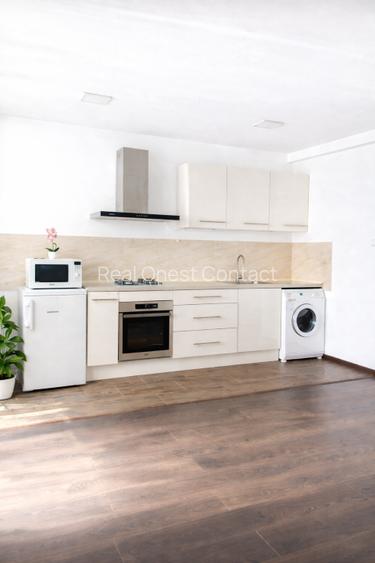 Armenească – 4 camere – imobil interbelic – et. 4/5 cu lift – S.tot peste 100 mp - 3