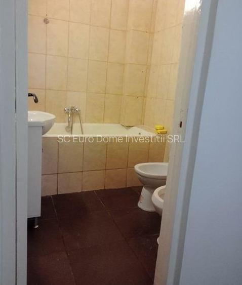 Casa nemobilata in zona Grivitei - Colina Universitatii - 6