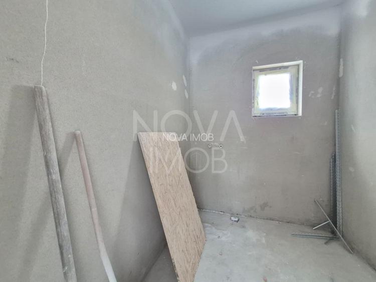 Casa tip duplex, la alb - Sura Mica - COMISION 0 - 9
