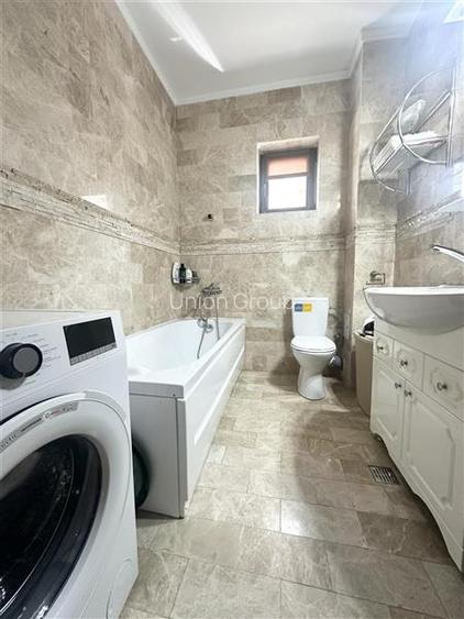 Afacere la Cheie in Mamaia Nord: Pensiune de Vanzare cu 18 Camere - 12