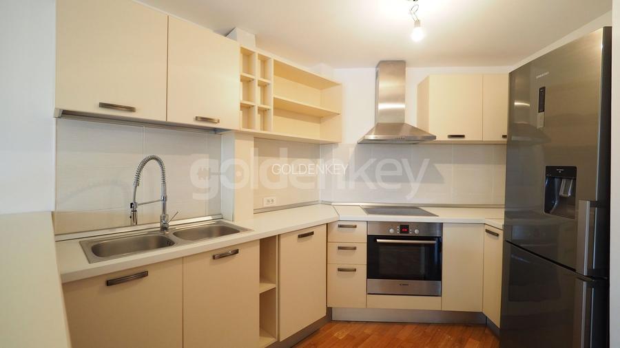 Apartament cu 3 camere, 2 bai | vedere Sat Francez - 4