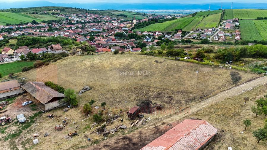 Teren de 2000 mp, deschidere la 2 strazi, Sura Mare |SkyVideo - 4