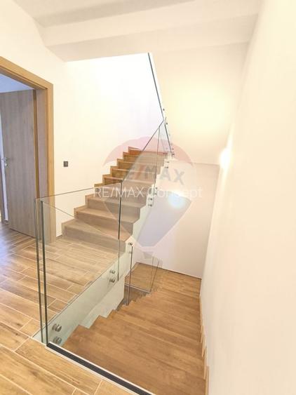 Casă de vanzare - 36