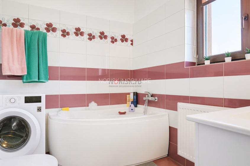 Vilă Spațioasă • Teren 656 mp - 12