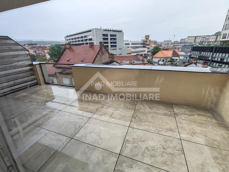 Apartament cu 3 camere, 2, bai, balcon si terasa, Str. Constanta - 12