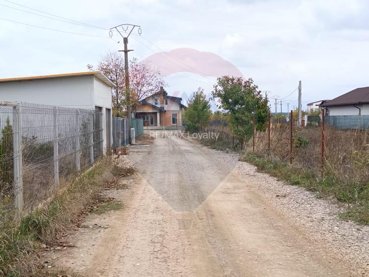 Teren 2,501mp Ghermanesti / Strada Milcov - 10