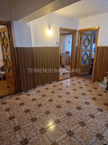 Apartament 4 camere zona Parcul Mihai Eminsecu , etaj 2 , loc de parcare - 5