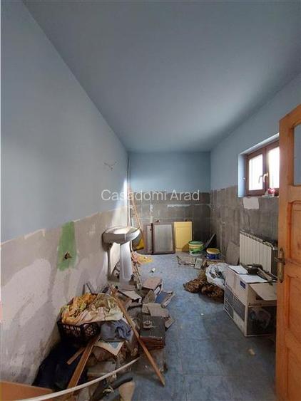 Imobil D+P+2E+M, zona Poetului, integral sau partial - 9