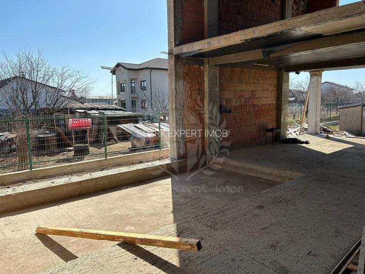 Casa la rosu. Strejnicu. 6 camere - 14