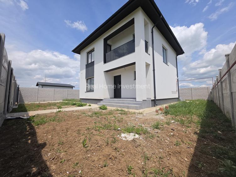 Casa 4 camere,gata de mutare,800 m de blv. - 3