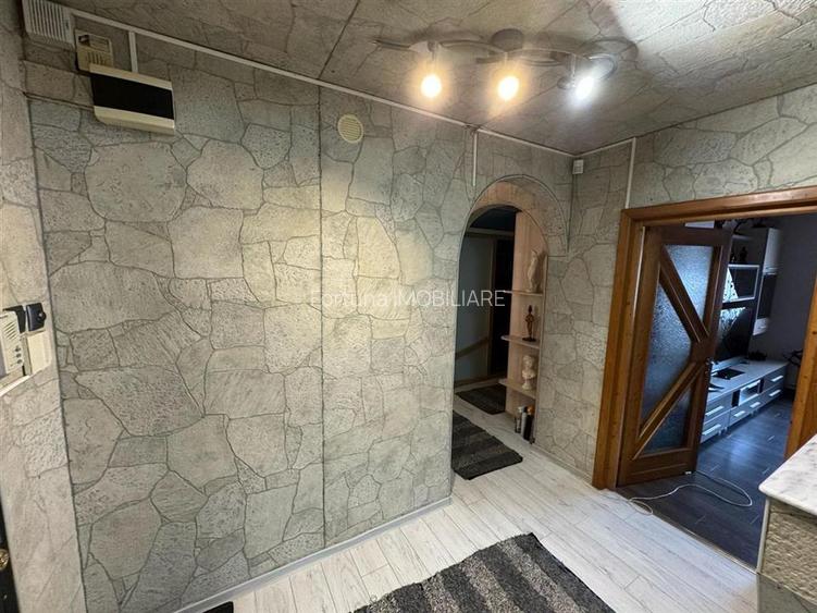 Apartament 3 camere bloc vila -2 balcoane- Noua- mobilat utilat - 9