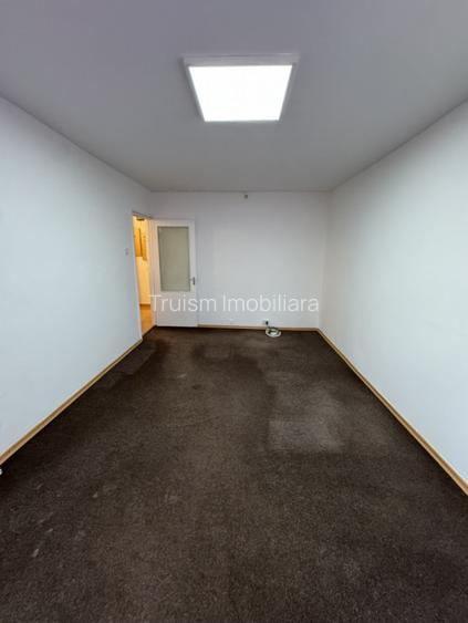 Apartament 2 camere, etaj 2, Republicii - 9