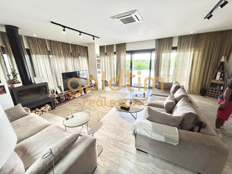 VILA SUPERBA/MOBILATA/UTILATA/PISCINA/CURTE 3000 MP/IESIRE LA LAC - 16