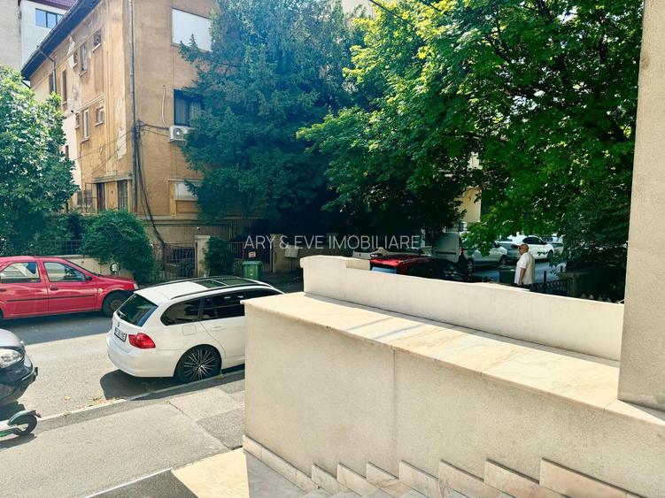 Proprietate spatioasa si versatila, formata din hochparter inalt si demisol - 27