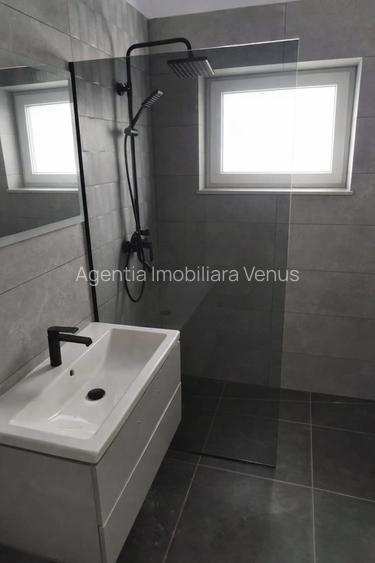 Casa noua cu etaj in oras - 8
