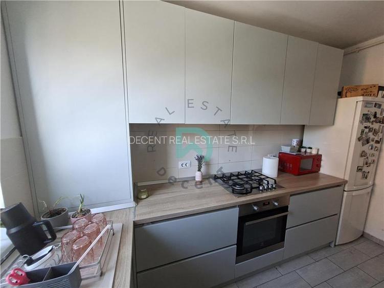 Apartament 3 camere Casa Nobel - Tractorul, 64 mp - Brasov - 11