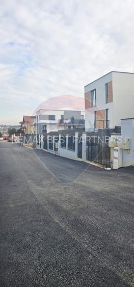 De vanzare duplex modern cu 4 camere, gradina si garaj, Baciu (Petrom) - 5