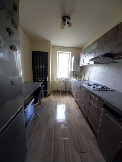 Apartament 3 camere în zona HOTEL Royal - 9