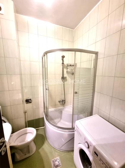 Metrou 1 Decembri 1918, Burnitei 60F - 15