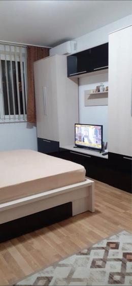 GARSONIERĂ DE ÎNCHIRIAT ÎN ZONA DRUMUL TABERI SEC.6