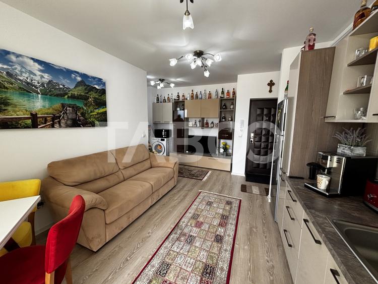 Apartament 2 camere de vanzare 38mpu si boxa zona Turnisor
