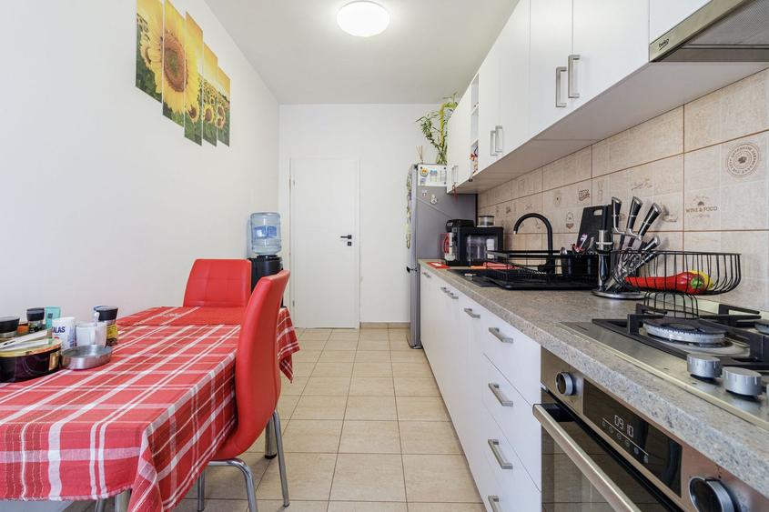 2 camere Apusului-Bacriului cu loc de parcare