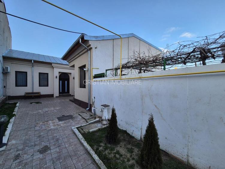 4 cam 200mp utili caramida teren 509 mp mobilata Centru - 2