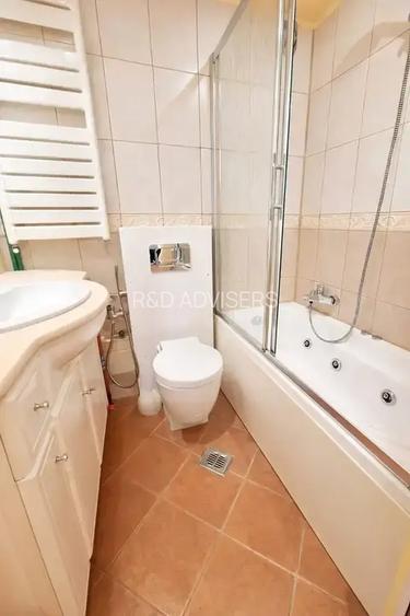 Apartament renovat  centrală proprie, aer condiționat, 8 minute metrou - 5