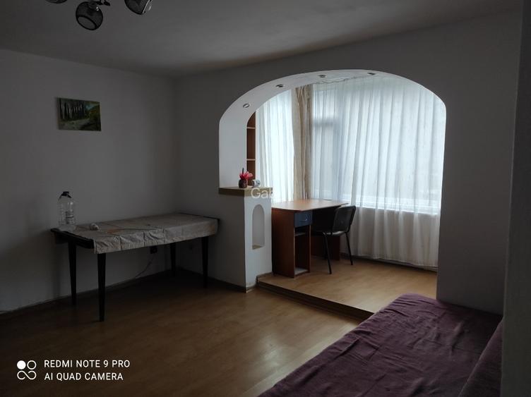 inchiriez apartament 2 cam - 3