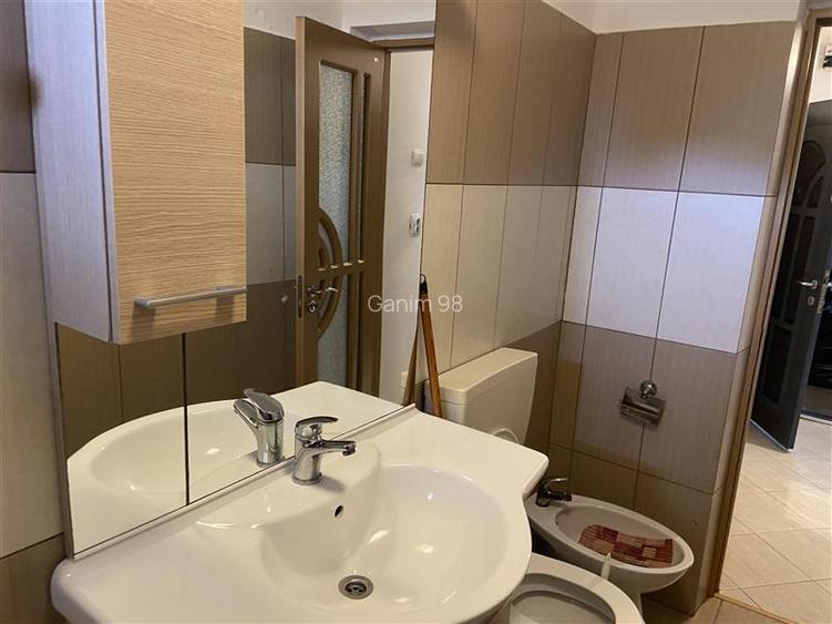 Apartament 2 camere  in Focsani, zona ultracentrala - Spitalul Militar , decoman - 16