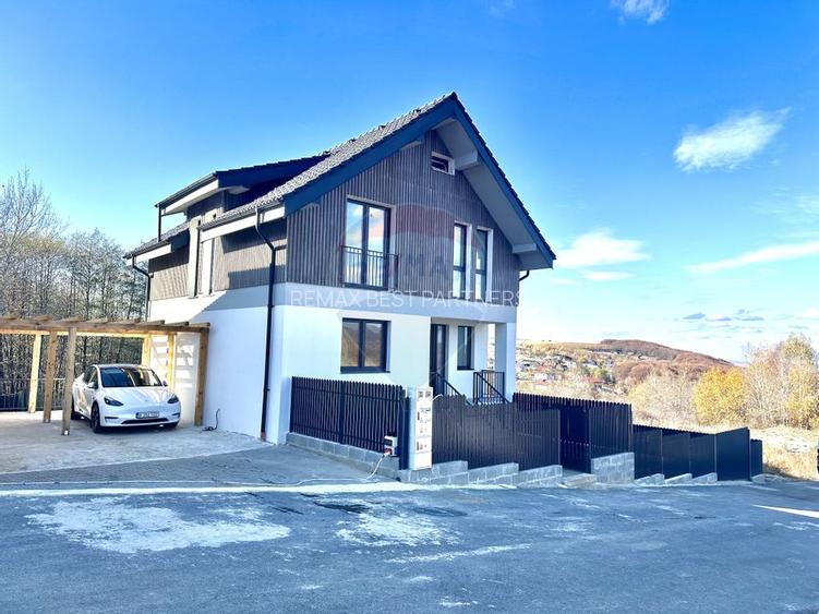 Casa individuala de vanzare in Salicea! 166 MP - 2