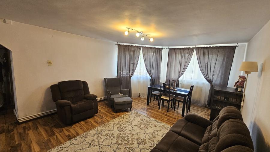 MITICA APOSTOL - casa P+M, 2004, ter-496mp, d-20ml la 159000 eu - 3