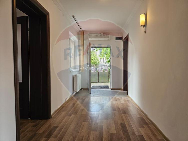Casă / Vilă cu 4 camere de închiriat în zona Andrei Muresanu - 11