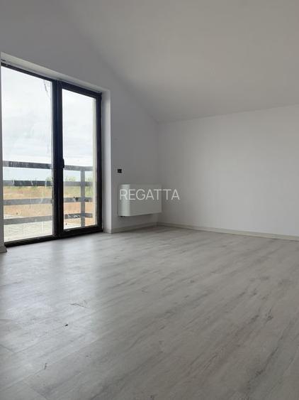 Vila cea mai ieftina tip Duplex * Vedere la Lac * Laguna Albastra * - 6