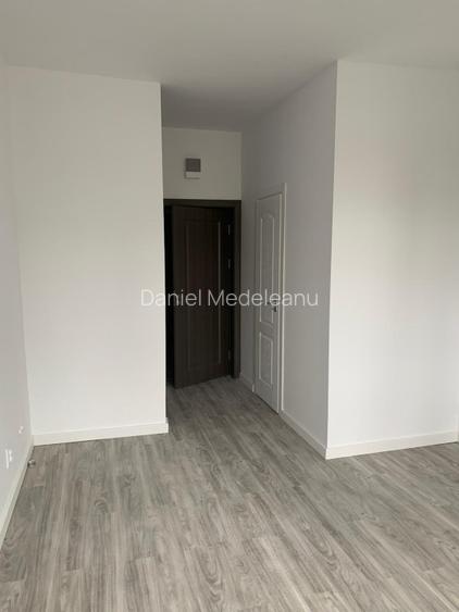 Inchiriez camera de camin parter - zona Aurel Vlaicu, Iasi - 3