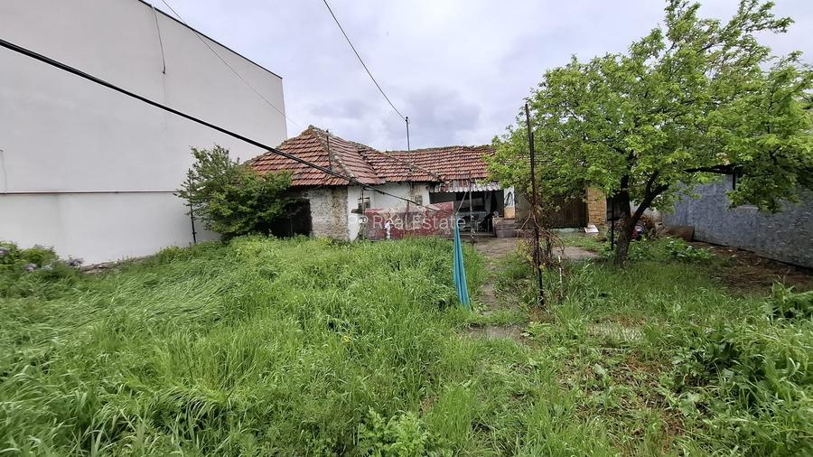Palazu Mare - Teren 420 mp + casa renovabila /demolabila - 2
