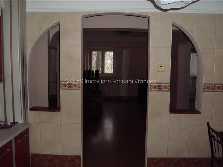 Apartament 4 camere,et 2, 3 balcoane, boxa, parcare, zona Teatru - 5