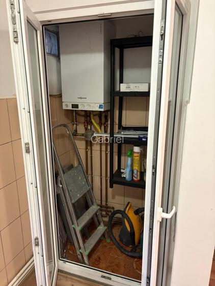 PROPRIETAR VAND Apartament cu imbunatatiri doesebite,  75mp - 16