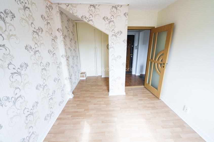 Apartament 4 camere renovat, bilateral, CT, Craiovita Noua - zona Kaufland - 2