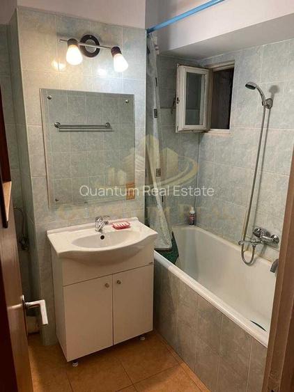 Vand apartament  2 camere,  3-4 minute de metrou Obor - 5