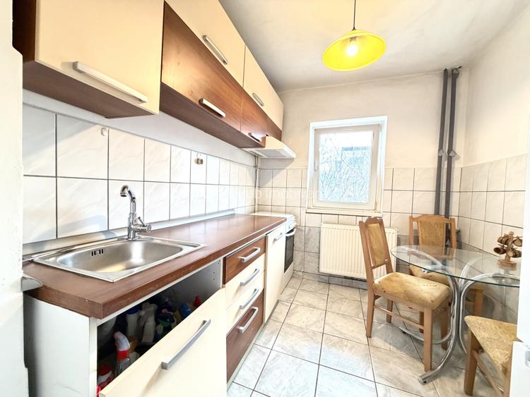 Apartament cu 3 camere, etaj trei, 58 mp utili - Zona Aradului - 6