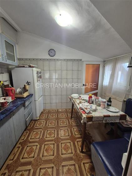 zona str.Plevnei-Poem Cafe, Apart 4 cam in vila 102 mp utili - 10