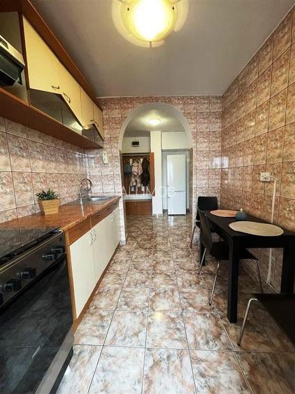 Apartament 3 camere, zona Paltinis - 10