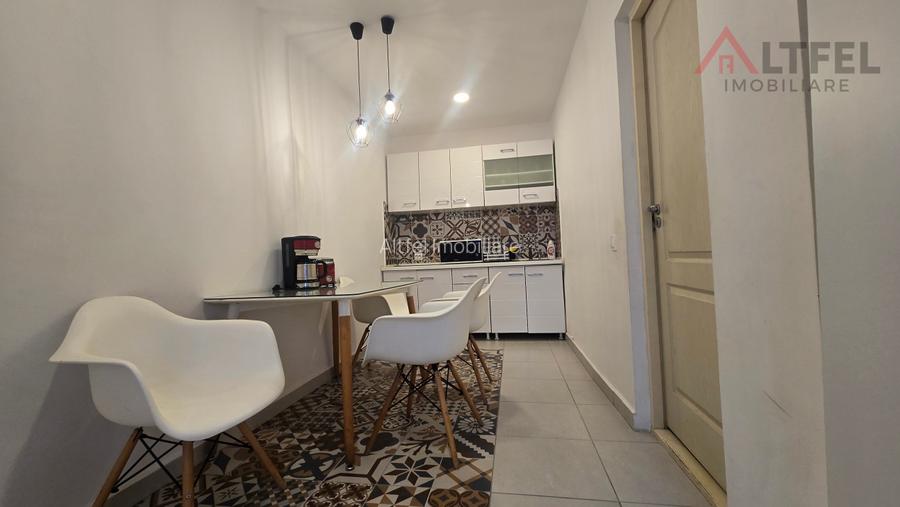 AFACERE LA CHEIE! Garsoniera 48 mp regim hotelier Papiu Ilarian - 6